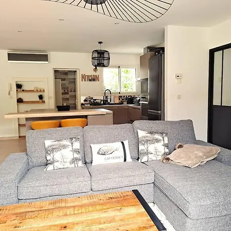 Proche Golf D'arcachon Avec Piscine Chauffee 别墅 *