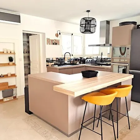 Proche Golf D'arcachon Avec Piscine Chauffee וילה